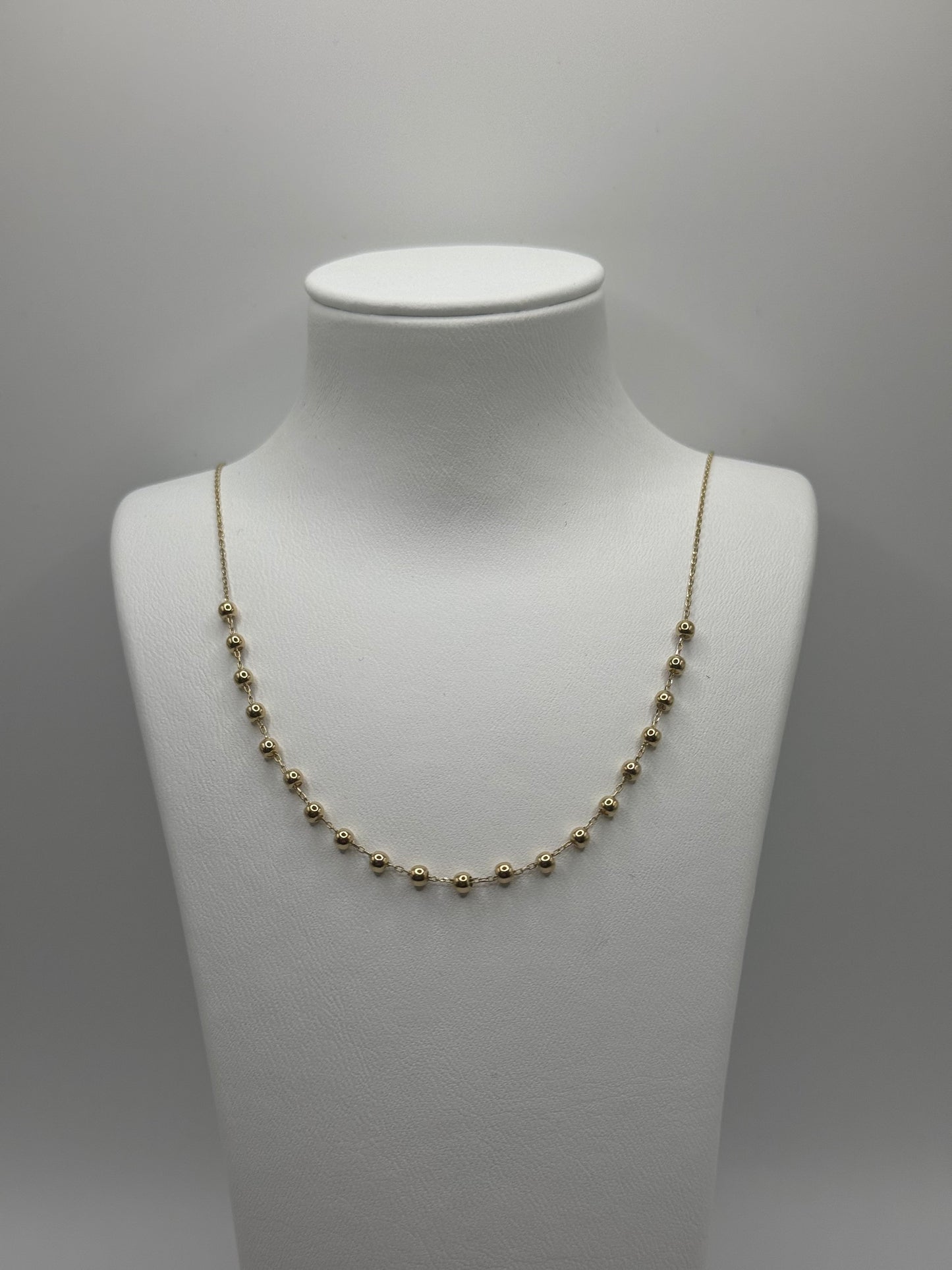 Goldkette mit Kugeln